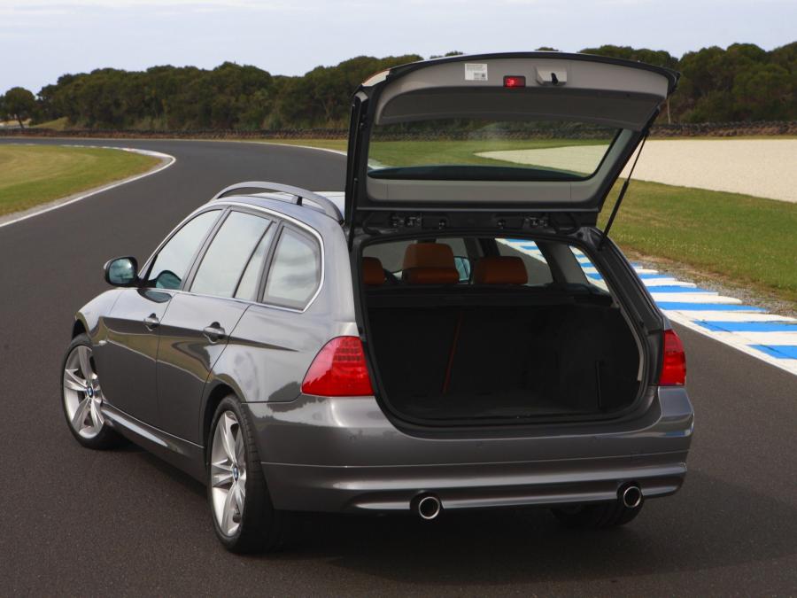  BMW 335i Touring 2008 года  (AU) (фото 10 из 16)